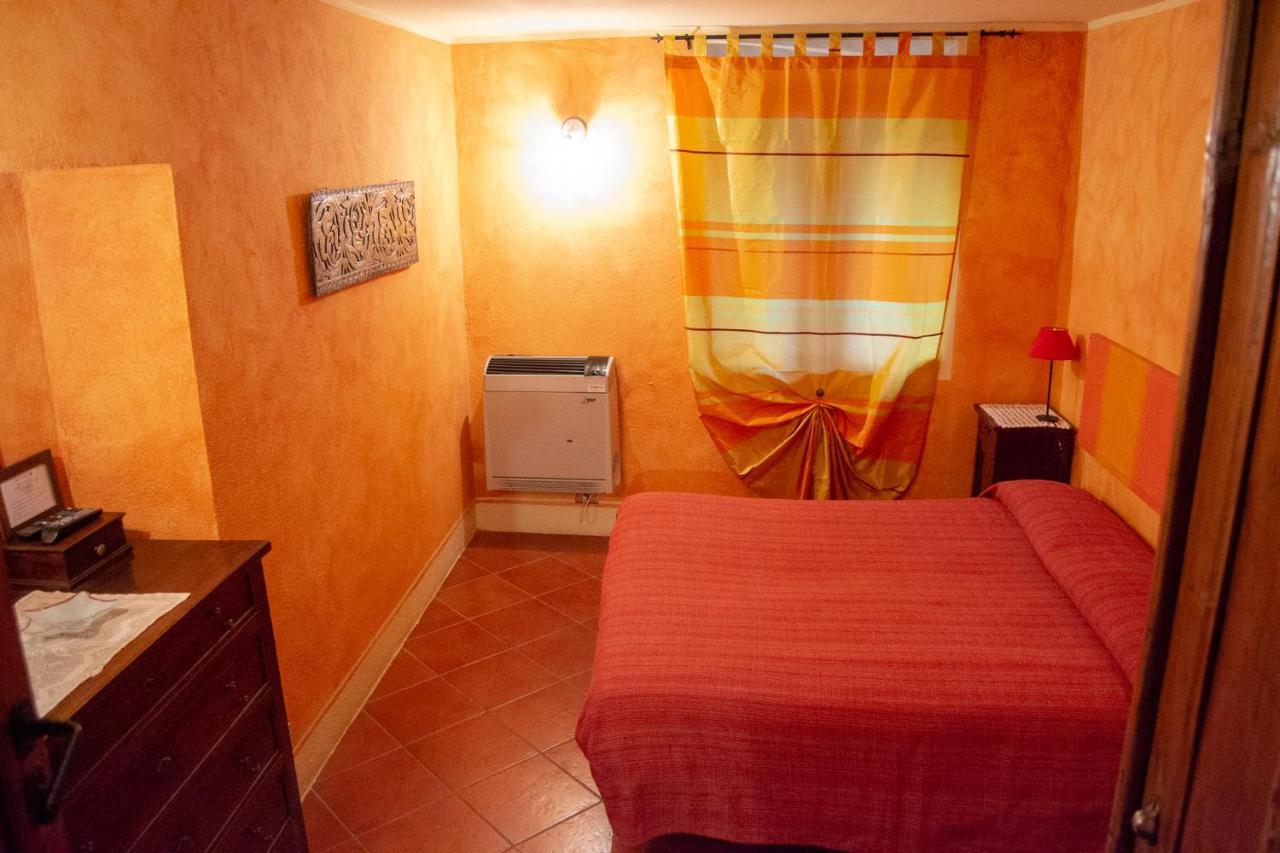 L'Angolo Di Verlano Canossa Zewnętrze zdjęcie